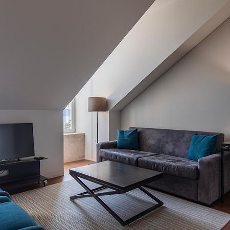 8 Building Apartments Лиссабон Экстерьер фото